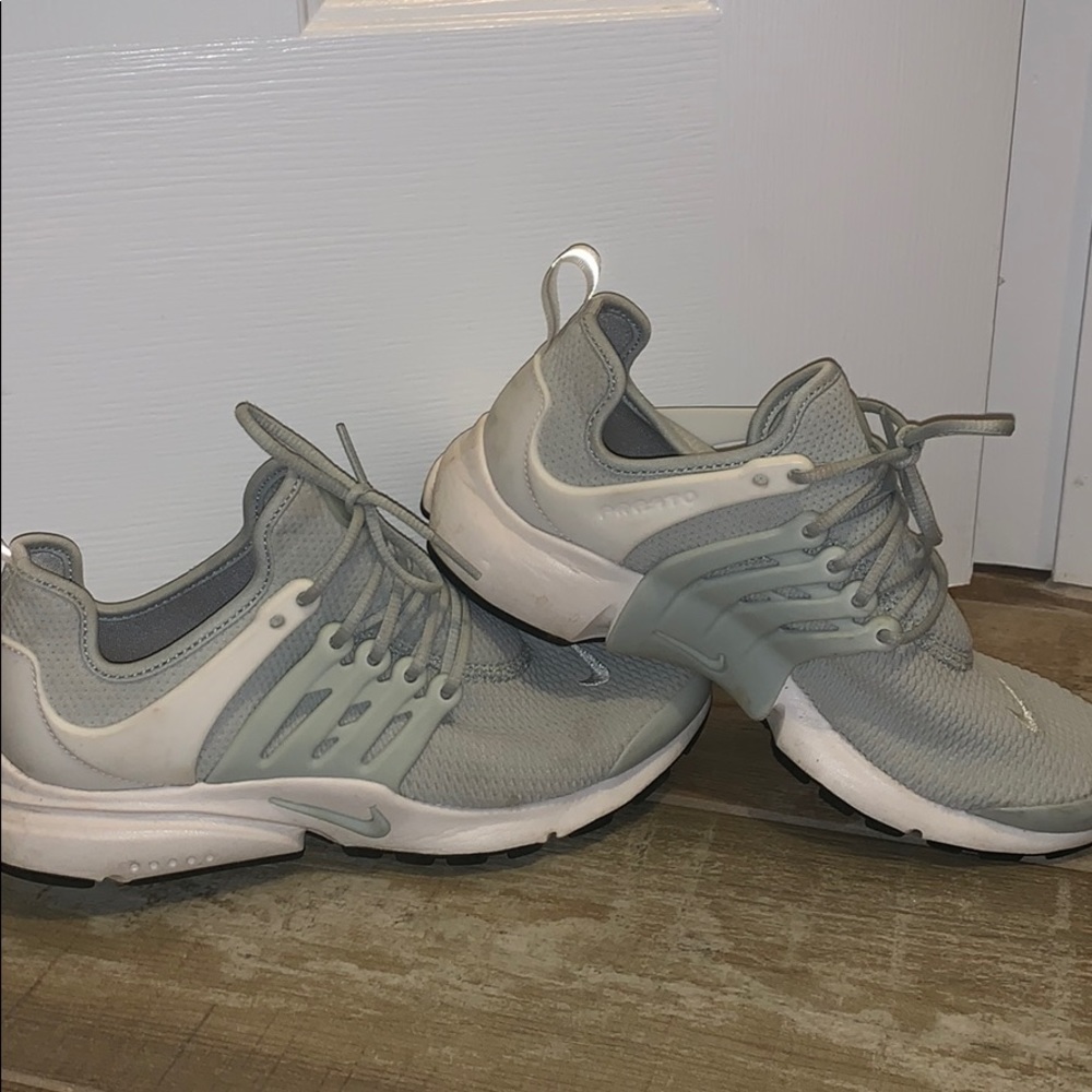 womens nike prestos